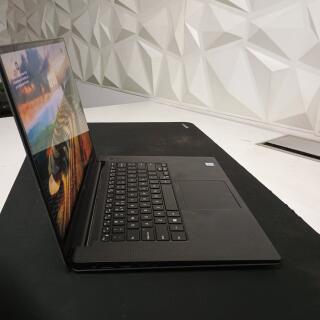 Dell Precision 5540 - Intel Core i7 9th Gen, 16GB RAM, 512GB SSD